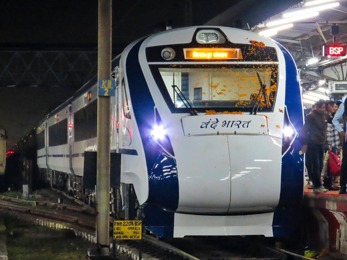 16 सितंबर को रायपुर-विशाखापट्टनम के बीच वंदे भारत की उद्घाटन यात्रा