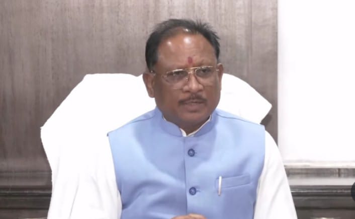 सीएम साय ने लापरवाह अधिकारियों पर शुरू की कार्रवाई