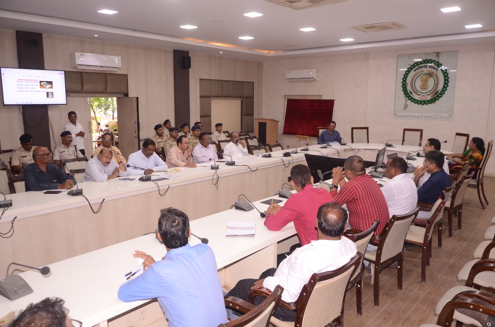 मतदान को सुगम बनाने के लिए रायपुर में सेक्टरों की संख्या बढ़ी