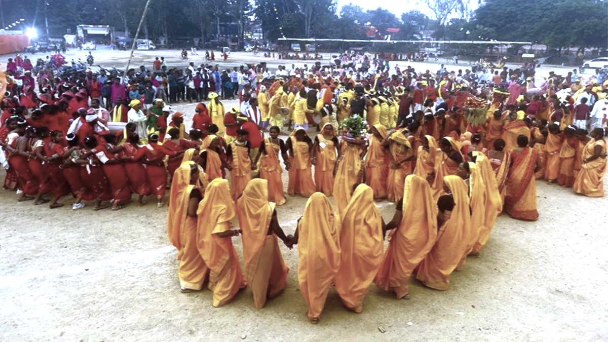 सरगुजा अंचल में लोकनृत्य प्रतियोगिता का सफल आयोजन